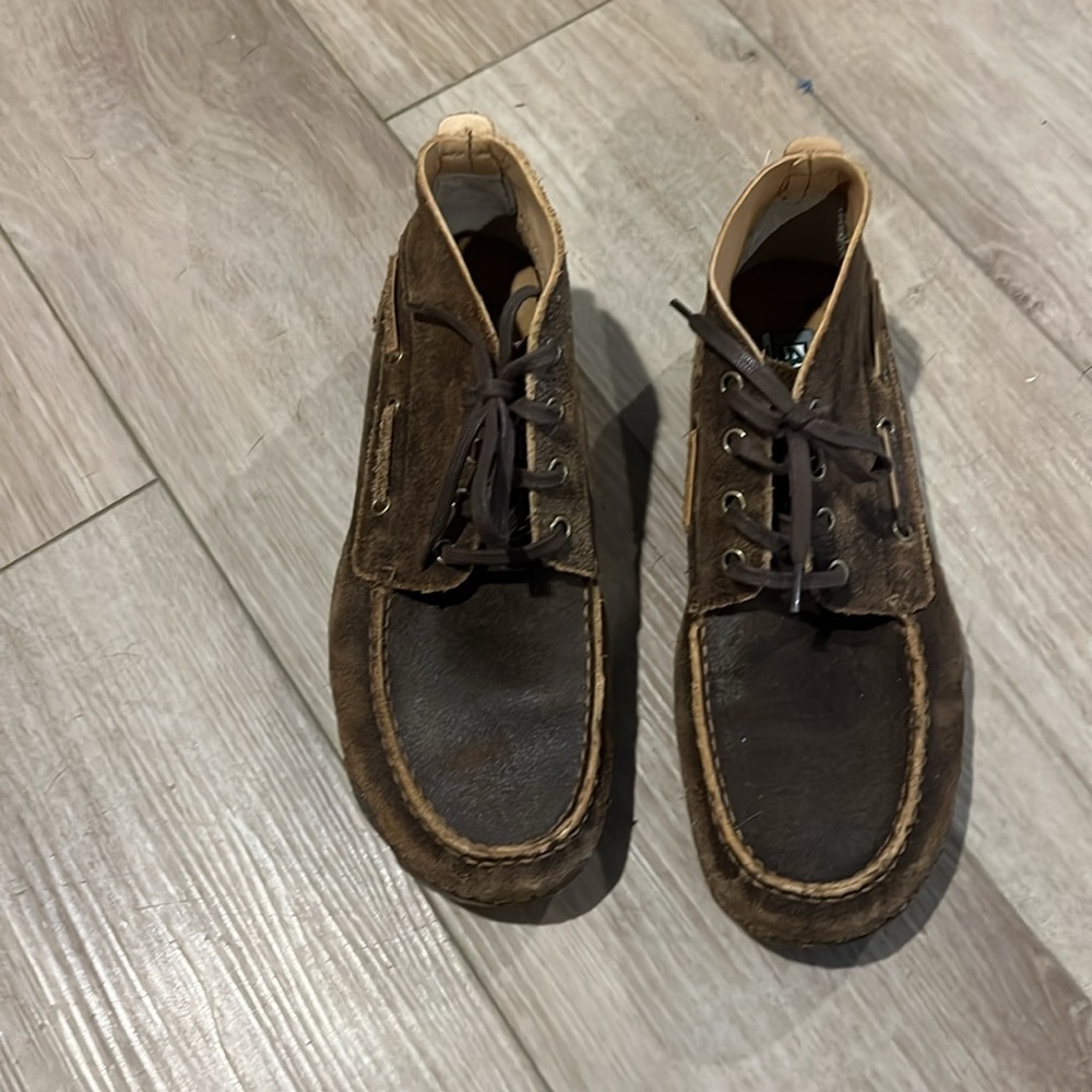 Ariat Holbrook Chukka Distressed Men’s Boot